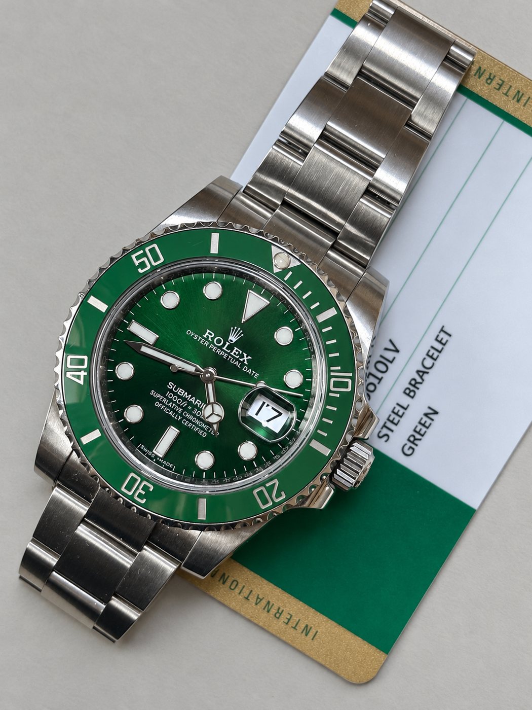 Rolex Submariner Date “Hulk”